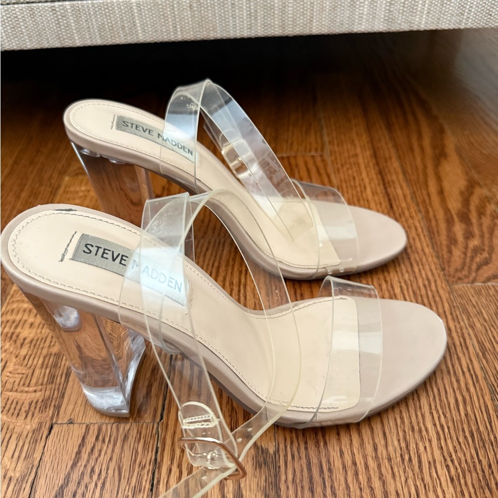 Steve Madden Cream Heels Elegant Design